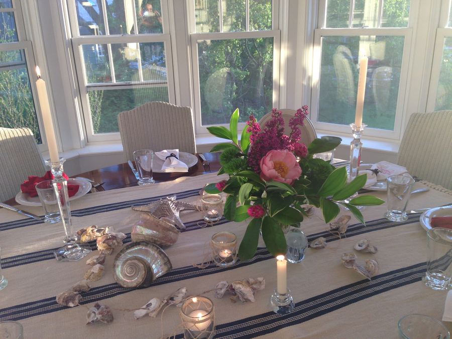 Coral roses, shells, blue stripes