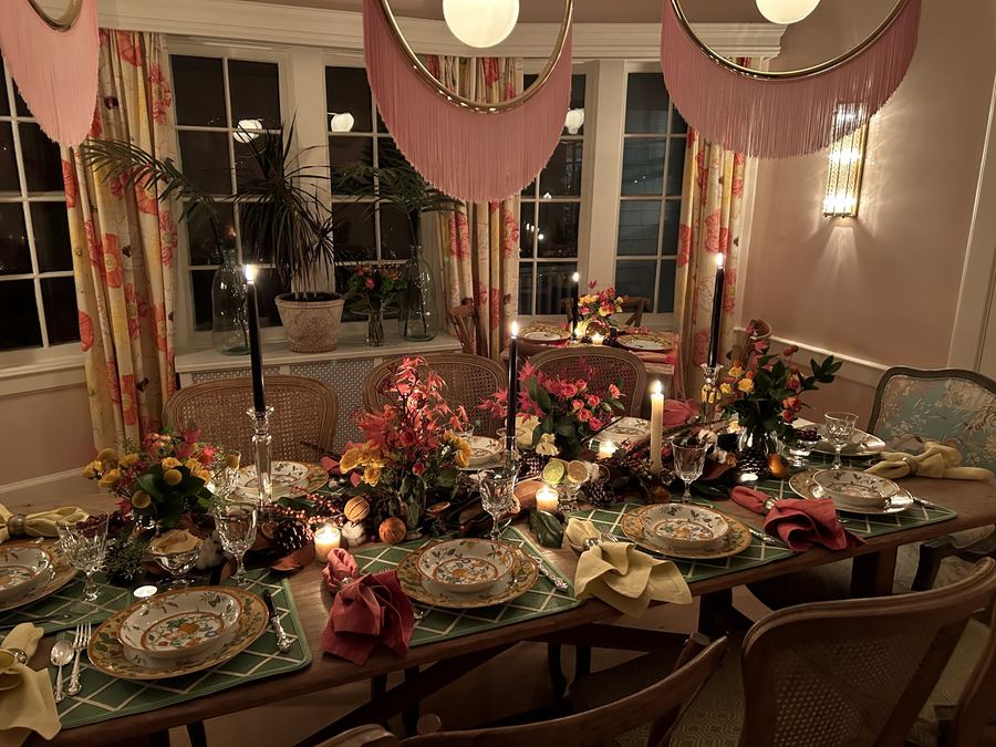 Thanksgiving close, place setting