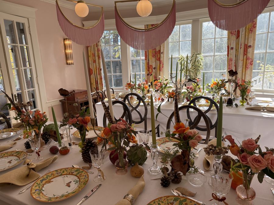 Thanksgiving wide, pink swags, bud vases
