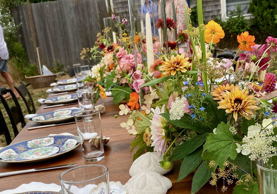 Martha's Vineyard: garden flowers and blue china down the table